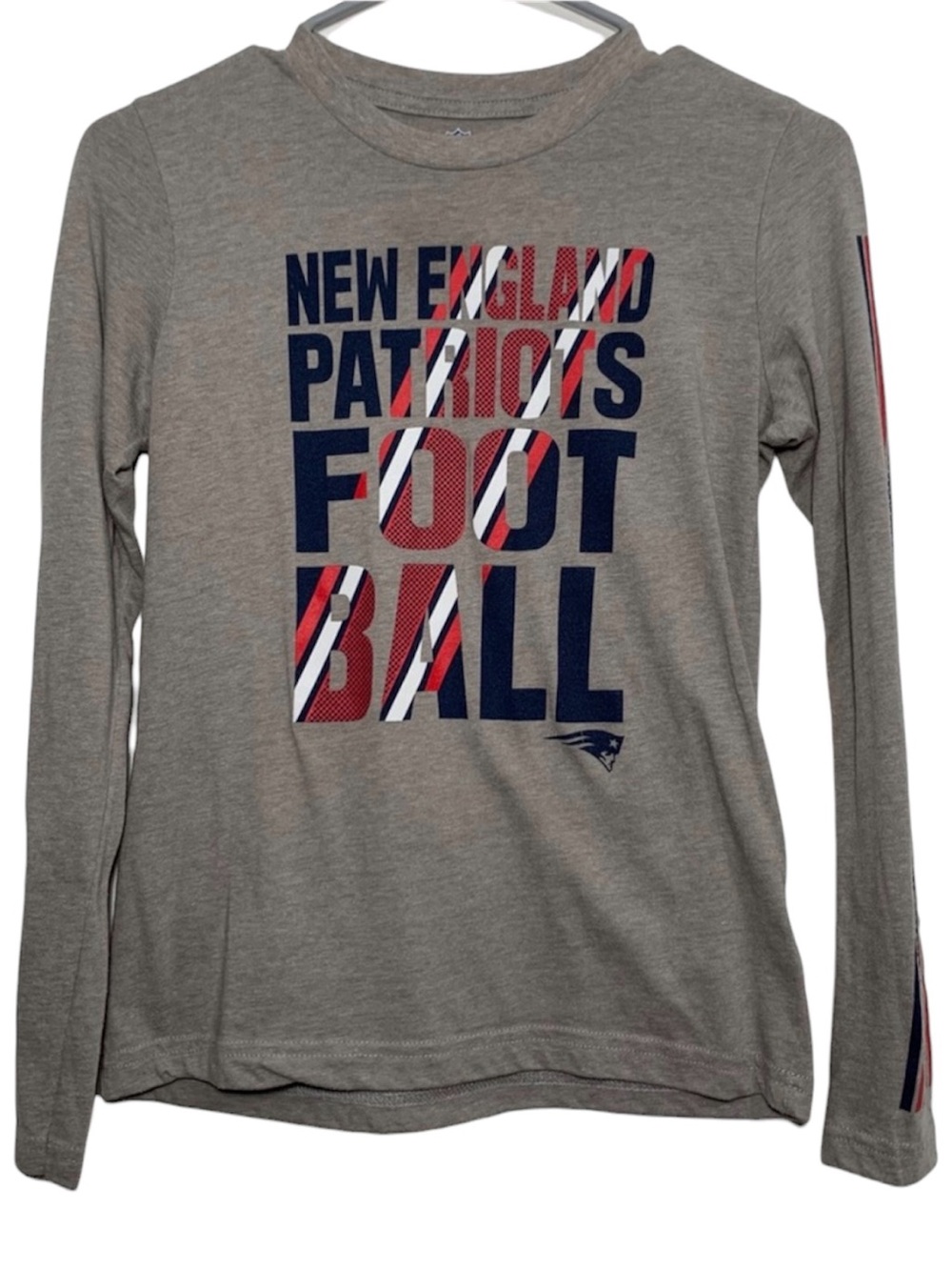 NFL Boys Youth M Gray New England Patriots Long Sleeve Shirt Football NE Pats